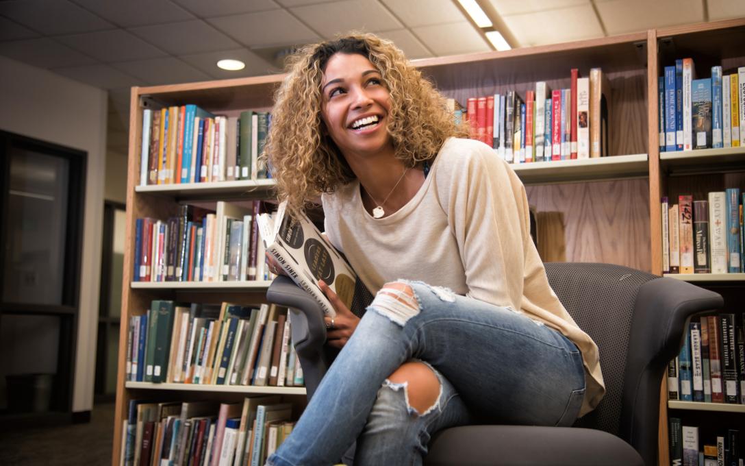 Student in the Greeley Learning Commons