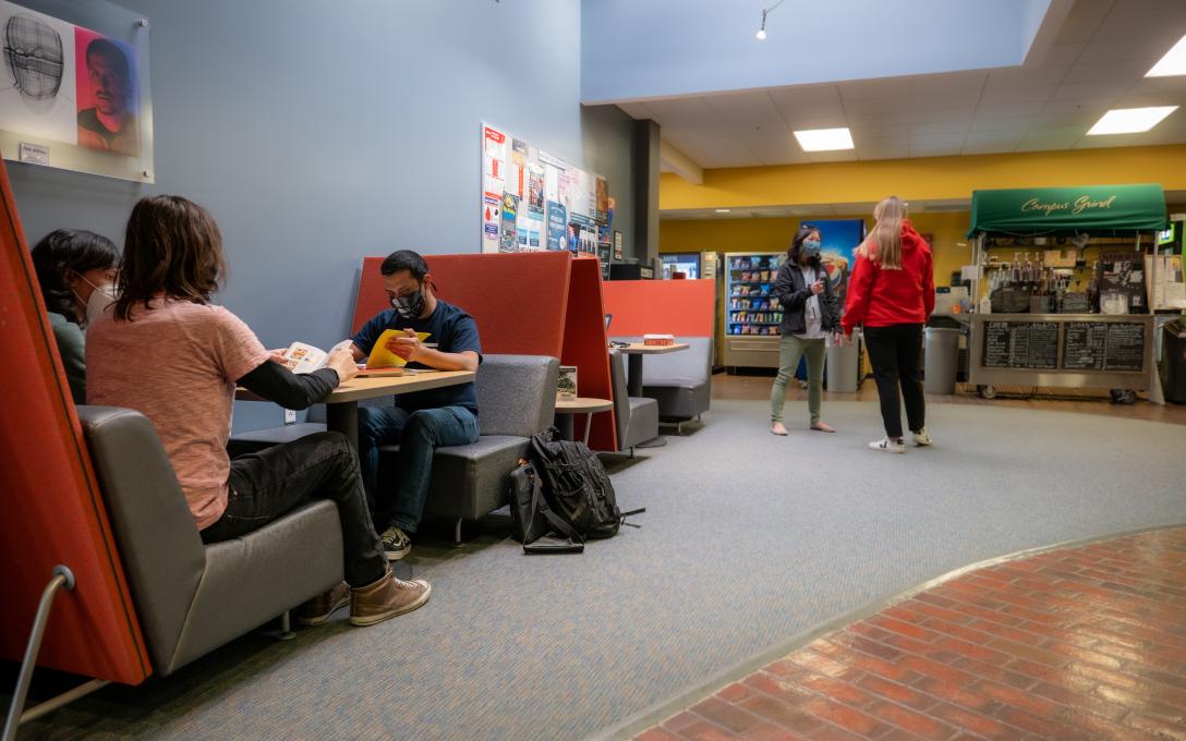 Students in Ed Beaty Hall