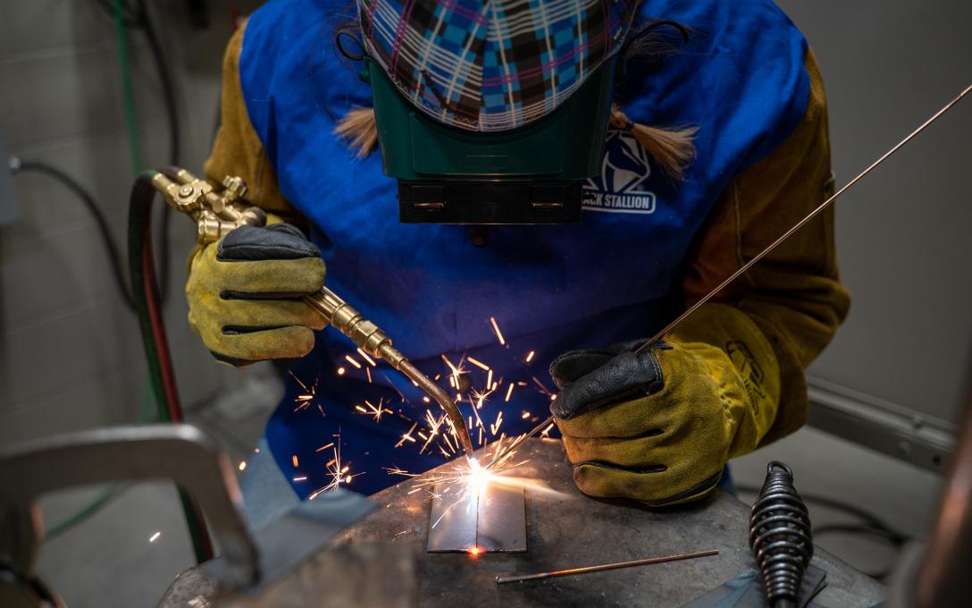welding student 