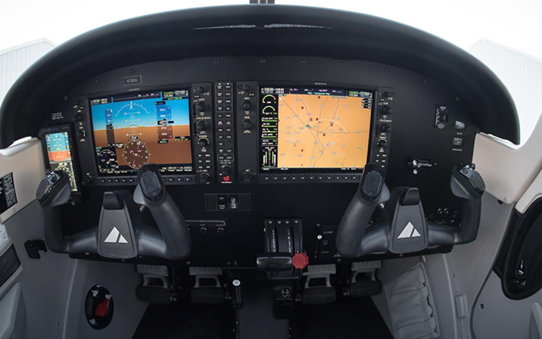 Cockpit computer screens
