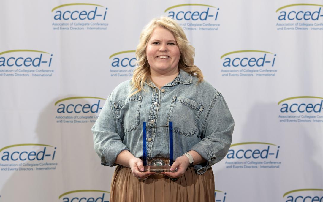 Kelly Porter with Award