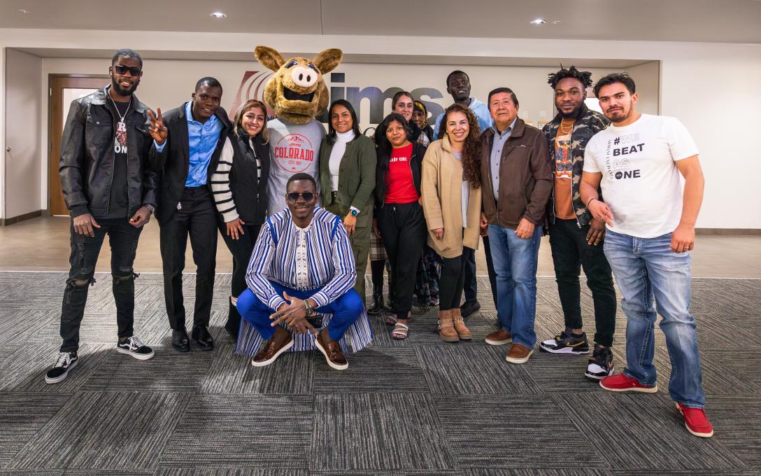 students with Arty Mascot