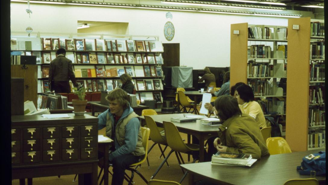 Students in the Aims library in Greeley in 1975.