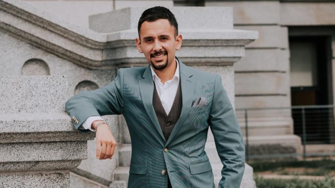 Adrian Felix Headshot