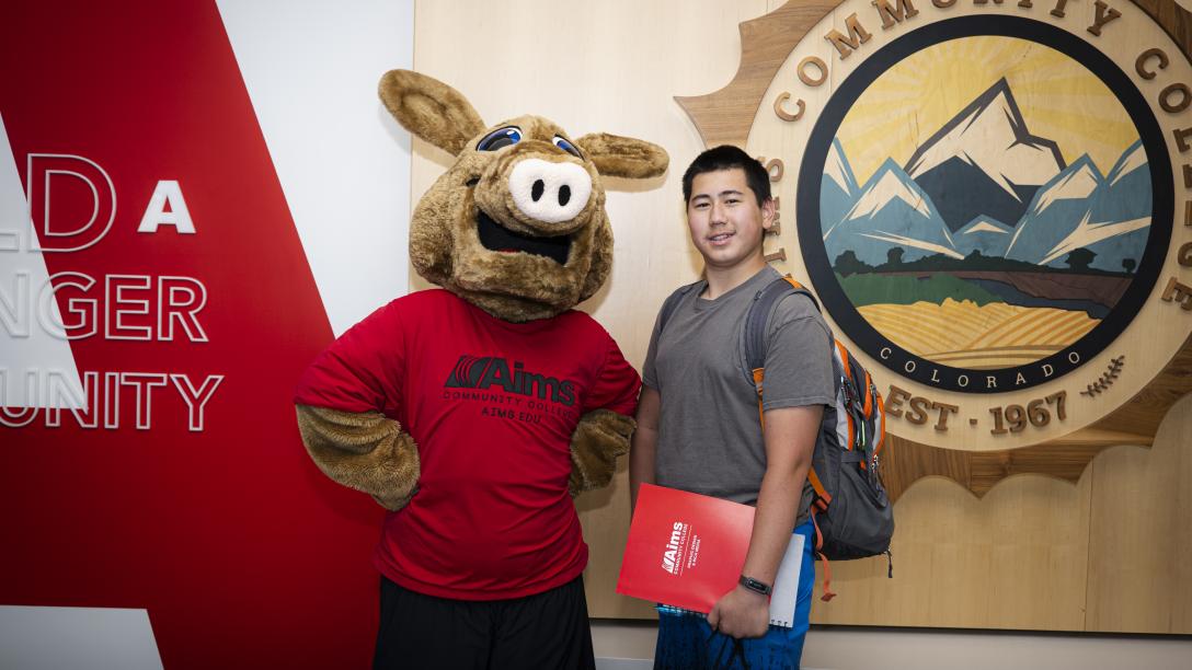 Student with Arty Mascot