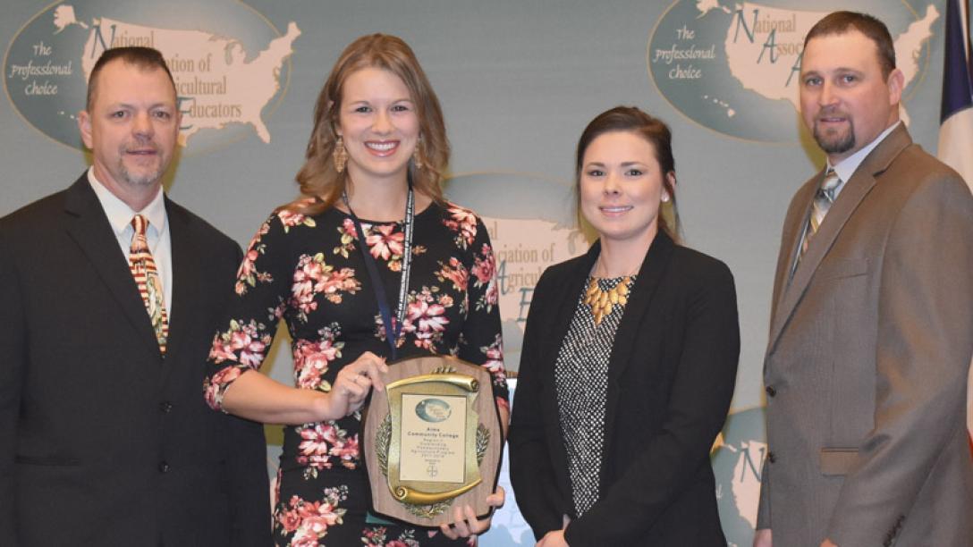 AG program receiving award