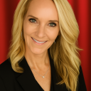 Erin Fink Smith headshot