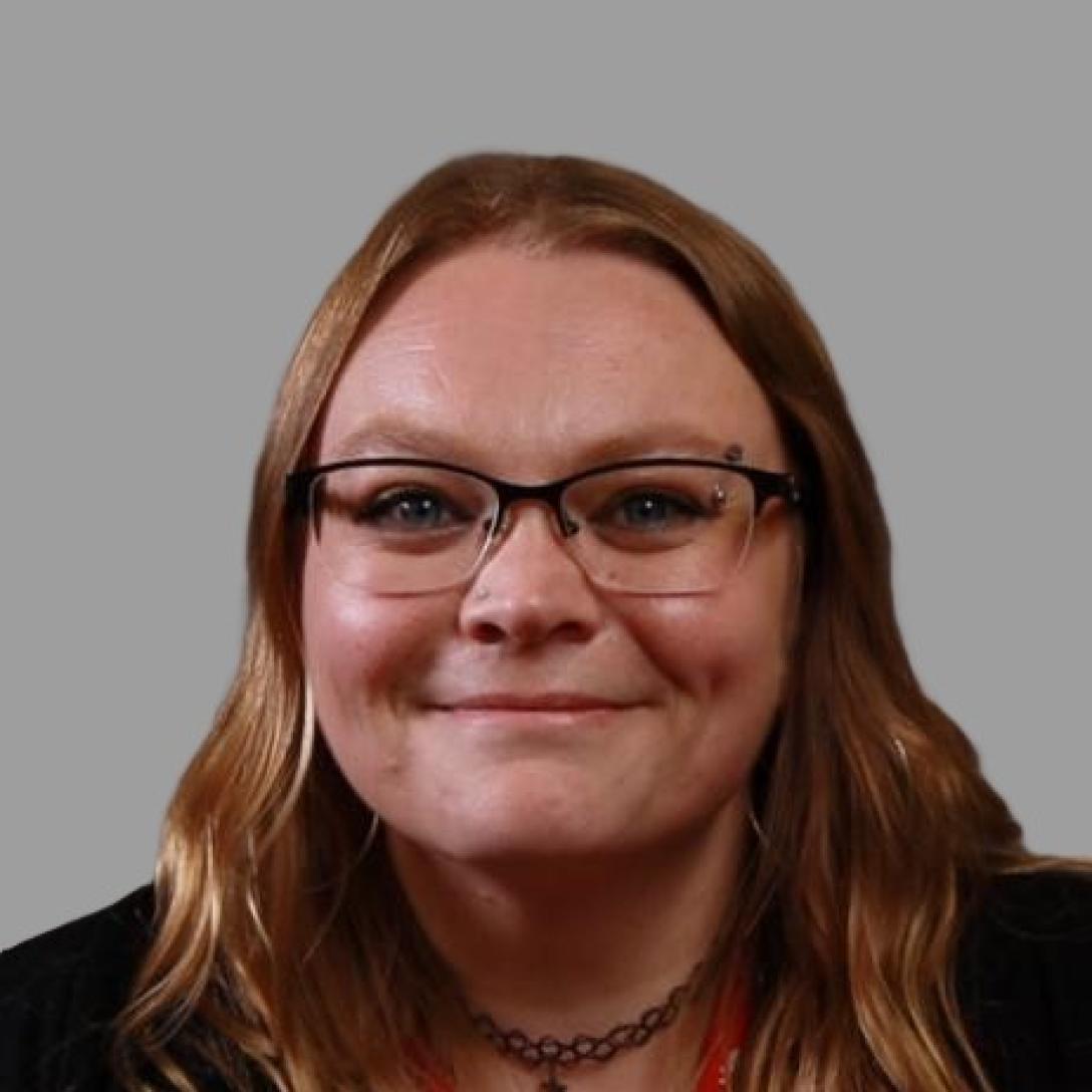 Danielle Irwin's headshot