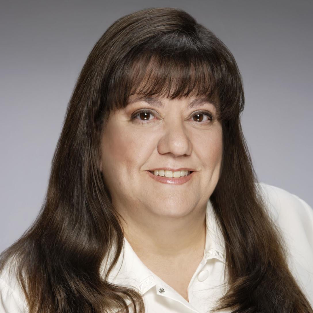 Rhonda Cooper headshot