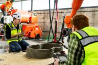 Watching robot build 3d concreate object