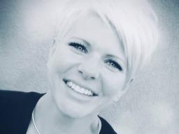 Photo of DeeAnne Zuhlke