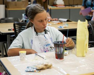 C4K student art class